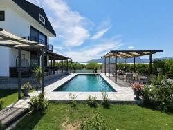 4+1 Bedroom Farm House For Sale in Eskiköy Nbh. Ortaca - 14.100 m²