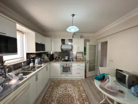 Ortaca Bahçelievler Mahallesi Kaloriferli 3 1 Closed Kitchen Apartment For Sale.