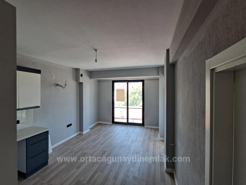 Продается Квартира 1+1 В Ортадже Карабурун, В Комплексе С Бассейном