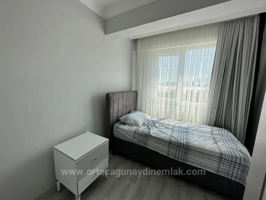 Продается Меблированная Квартира 3+1 В Ортадже, Карабурун С Бассейном