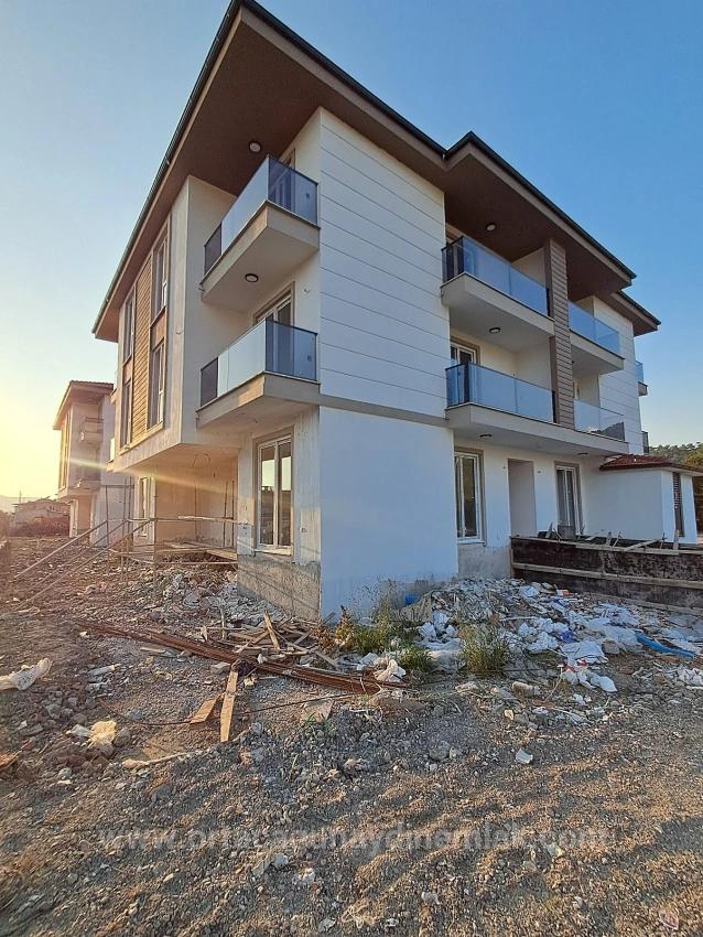 Квартира 2+1 На Продажу В Ортаджа Чайлы С Бассейном