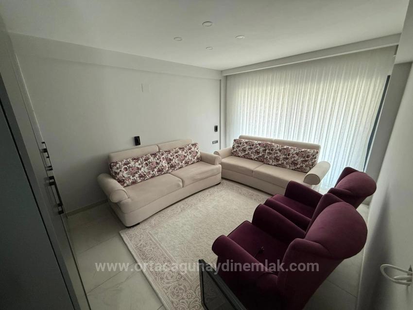 Компания Günaydın Real Estate Предлагает Роскошную Трехэтажную Виллу С 6 Спальнями И 1 Ванной Комнатой, А Также Частным Бассейном В Районе Чайлы.