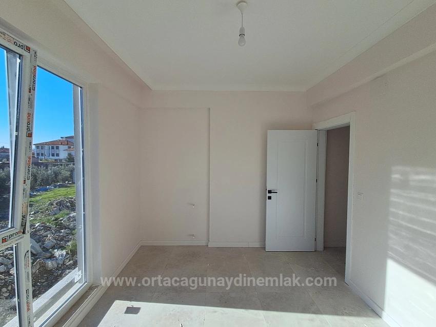 Продается Новая Квартира 2+1 С Бассейном В Ортаджа Чайлы