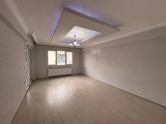 Продается 3+1 Квартира С Закрытой Кухней В Районе Ортаджа Бешкопрю.