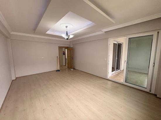 Продается 3+1 Квартира С Закрытой Кухней В Районе Ортаджа Бешкопрю.