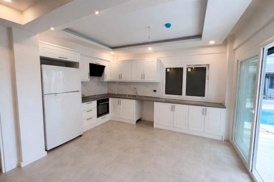 Роскошная Вилла 4+1 С Бассейном Продается В Районе Ортача Йербелен.