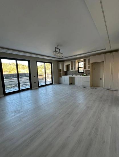 Компания Günaydın Real Estate Предлагает К Продаже Роскошную Двухуровневую Виллу (4+1 Комнаты) В Йербелене.