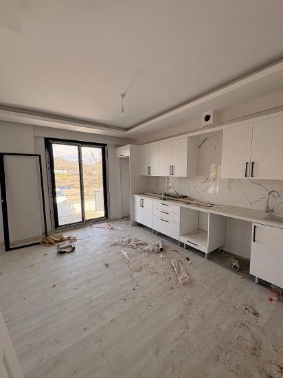 Продается 2+1 Квартира С Закрытой Кухней В Районе Карабурун, Ортача.