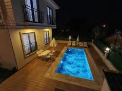 В Аренду Вилла 4+1 в Cumhuriyet Ortaca - 180 m²