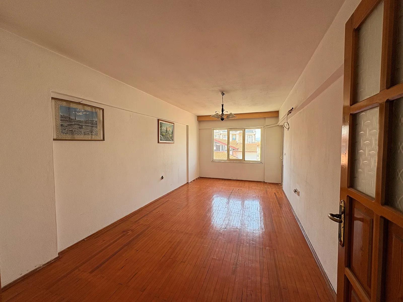 Merkezi Konumda Kapalı Mutfak 2+1 Daire - Kiralık