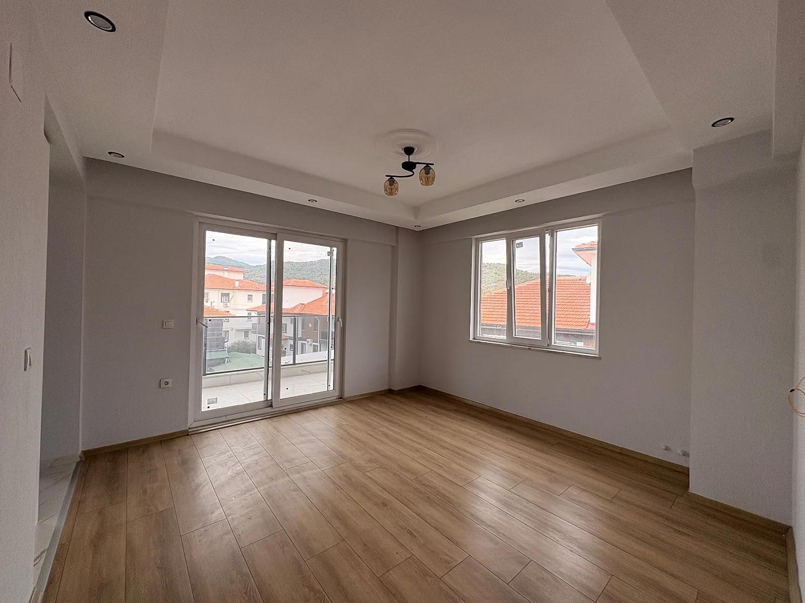 Ortaca Karaburun’da Sıfır 2+1 Kiralık Daire, Ebeveyn Banyolu, Geniş Ferah