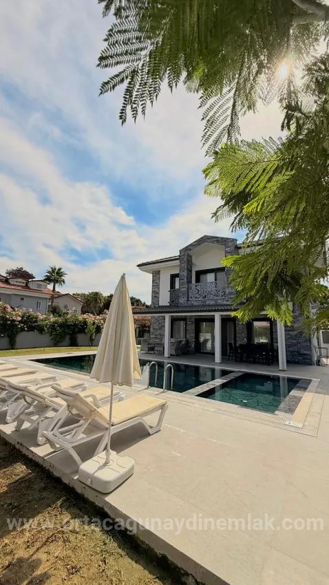 Ortaca Dalyan Mah. Satılık 4+1 Villa - 500 m²