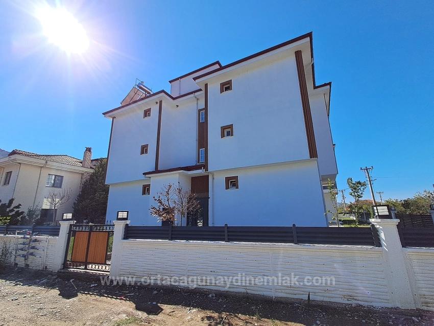 Ortaca Çaylıda Havuzlu 1+1 Satılık Sıfır Daire