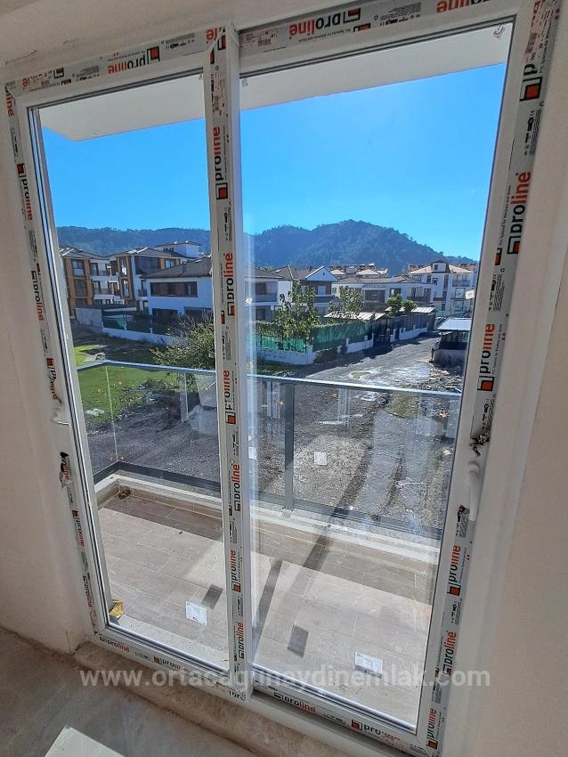 Ortaca Çaylı Tatil Sitesinde 2+1 Havuzlu Lüks Satılık Daire