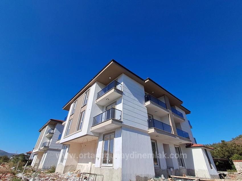 Ortaca Çaylı Tatil Sitesinde 2+1 Havuzlu Lüks Satılık Daire