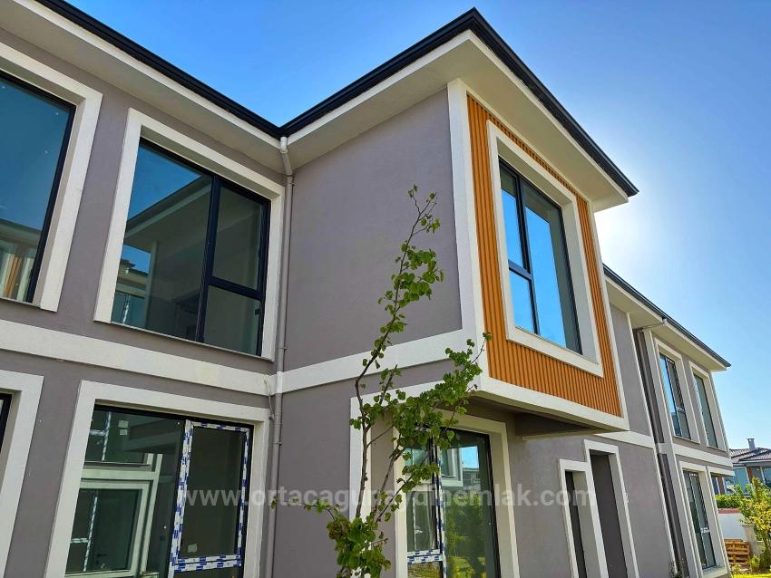 Ortaca Arıkbaşıda 2+1 Lüks Havuzlu Satılık Daire