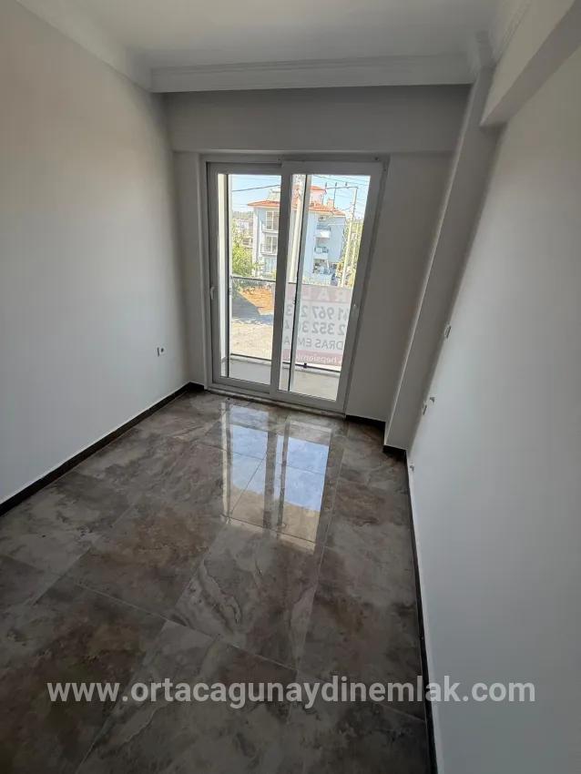 Ortaca Karaburun'da Havuzlu Sitede Kiralık 2+1 Daire