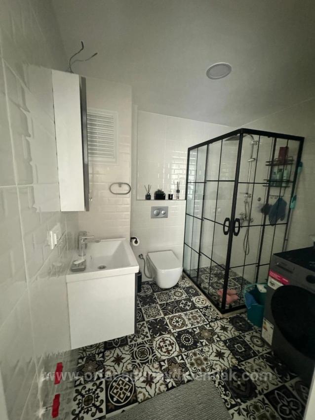 Ortaca Çaylıda Geniş 1+1 Giysi Odalı Panjurlu Eşyasız Kiralık Daire