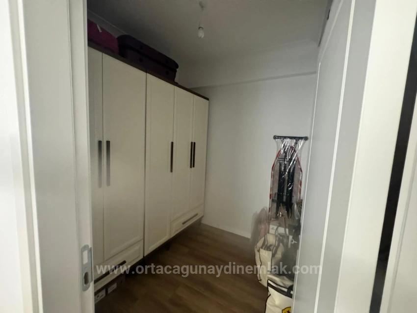 Ortaca Çaylıda Geniş 1+1 Giysi Odalı Panjurlu Eşyasız Kiralık Daire