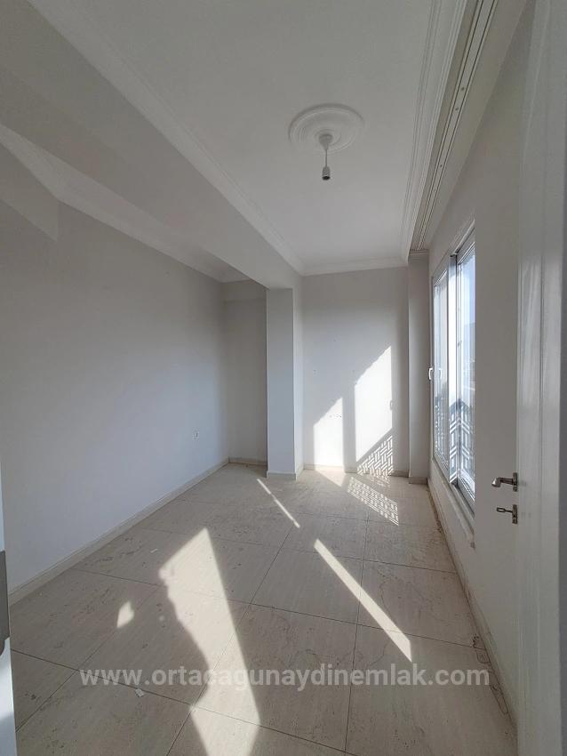 Günaydın Emlaktan Cadde Üzeri 1+1 Sıfır Kiralık Daire