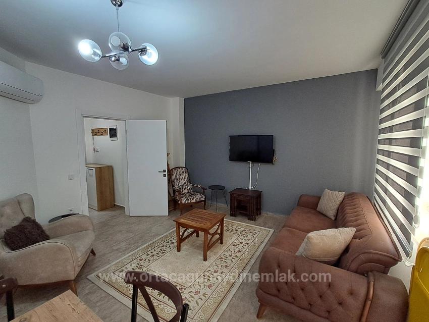 Günaydın Emlaktan Karaburunda Havuzlu Site Eşyalı 2+1 Kiralık Daire