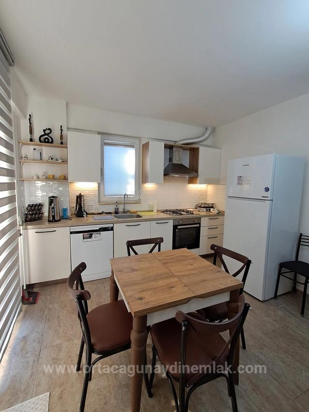 Günaydın Emlaktan Karaburunda Havuzlu Site Eşyalı 2+1 Kiralık Daire