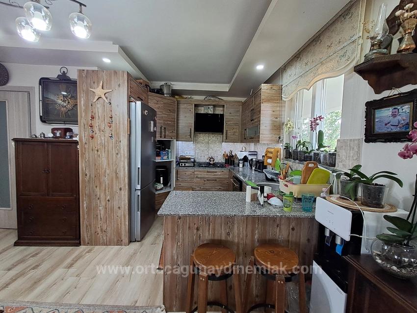 Günaydın Emlaktan Bahçelievlerde Müstakil Girişli 2+1 Satılık Daire