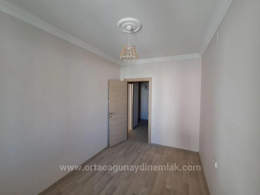 Günaydın Emlaktan Merkezde Geniş 1+1 Satılık Daire