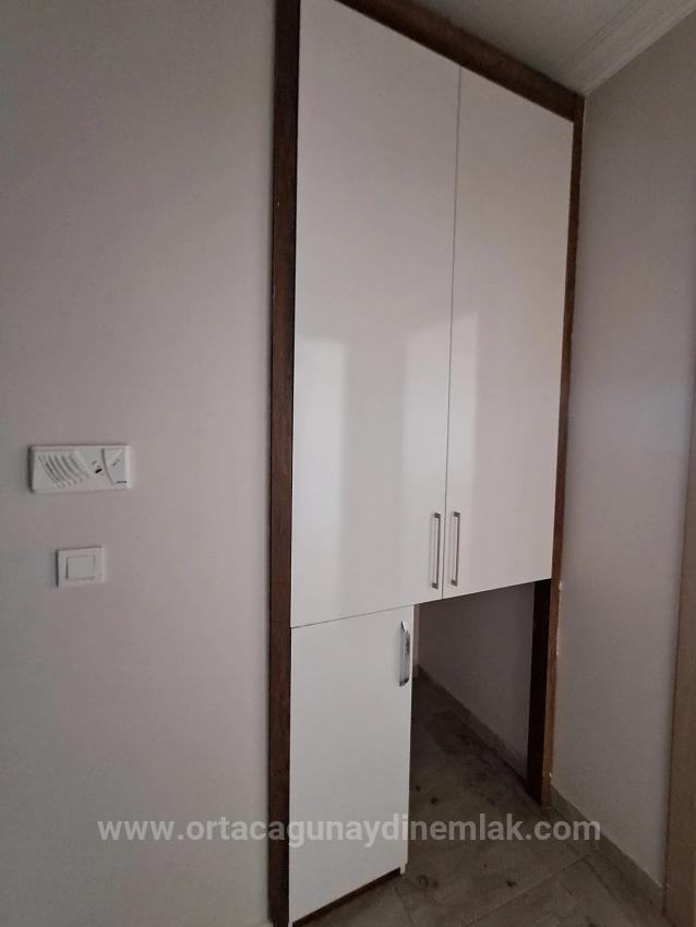 Günaydın Emlaktan Merkezde Geniş 1+1 Satılık Daire