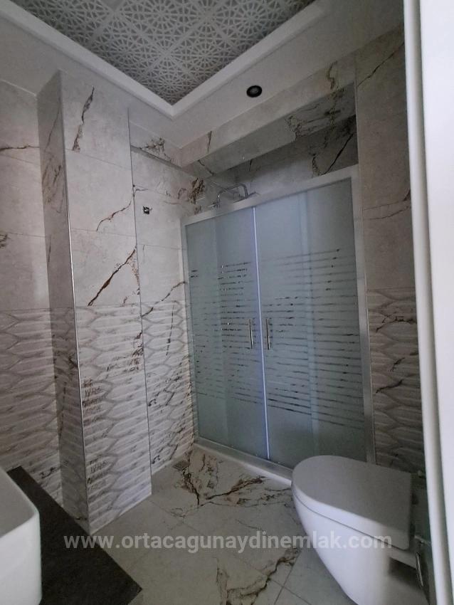 Günaydın Emlaktan Cumhuriyetde Müstakil Girişli 2+1 Havuzlu Satılık Daire