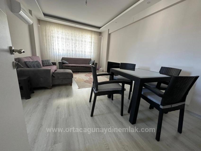 Günaydın Emlaktan Bahçelievlerde Havuzlu 2+1 Satılık Daire