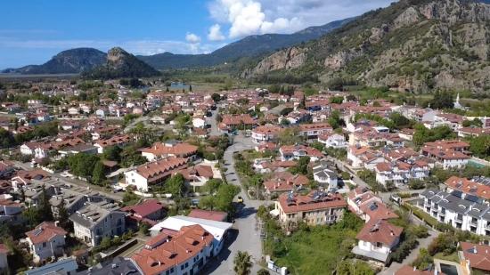 Dalyan Merkez De 500 M2 Arsa İçinde Kiralık 2+1 Müstakil Ev