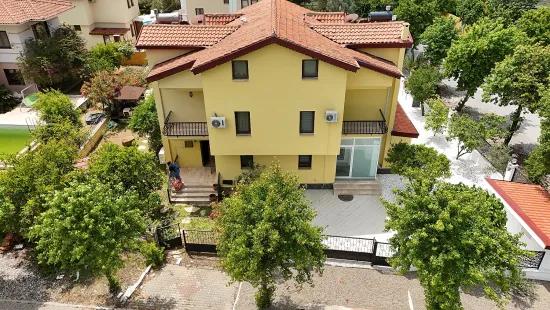 Dalyan Gülpınar Mah. Satılık Havuzlu 5+1 Tripleks Müstakil Villa