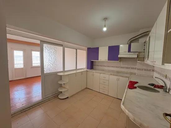 Merkezi Konumda Kapalı Mutfak 2+1 Daire - Kiralık