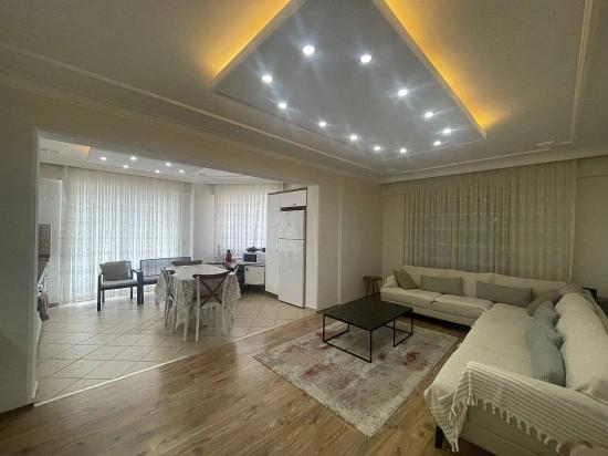 Ortaca Cumhuriyet De Kapalı Otoparklı 3+1 Geniş Satılık Daire