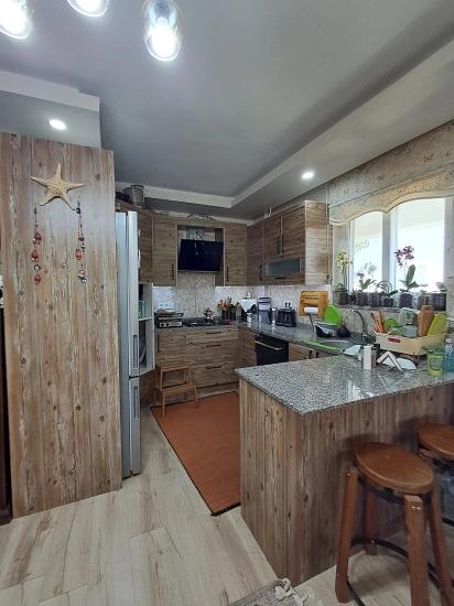 Günaydın Emlaktan Bahçelievlerde Müstakil Girişli 2+1 Satılık Daire