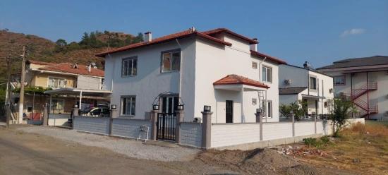 Günaydın Emlaktan Satılık 316 M2 Arsa İçinde 2 Katlı Konut İle Birlikte