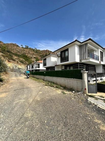 Ortaca Bahçelievlerde Havuzlu 2+1 Sıfır Satılık Daire