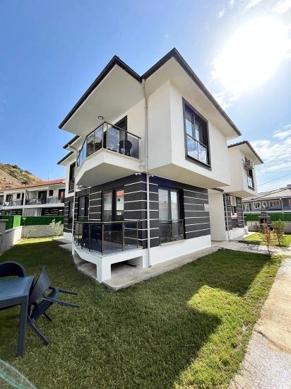 Ortaca Bahçelievlerde Havuzlu 2+1 Sıfır Satılık Daire