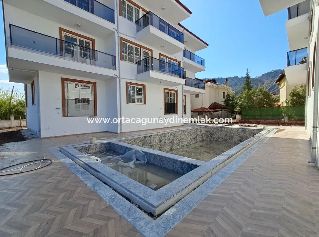 Muğla Ortacada Yüzme Havuzlu Satılık Geniş 1+1 Daire
