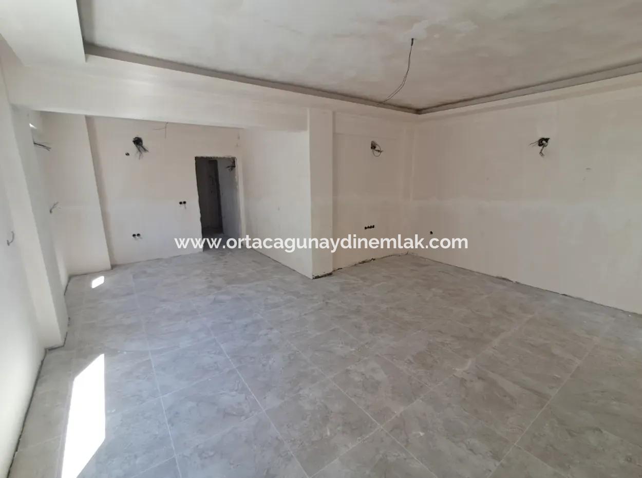 Ortaca Merkezde Geniş Satılık 1+1 Daire