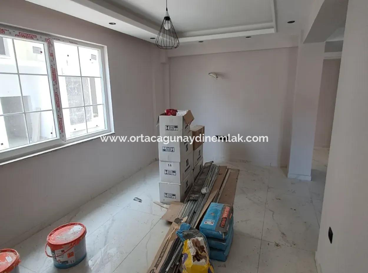 Ortaca Cumhuriyetde Yüzme Havuzlu Müstakil 2+1 Satılık Daire