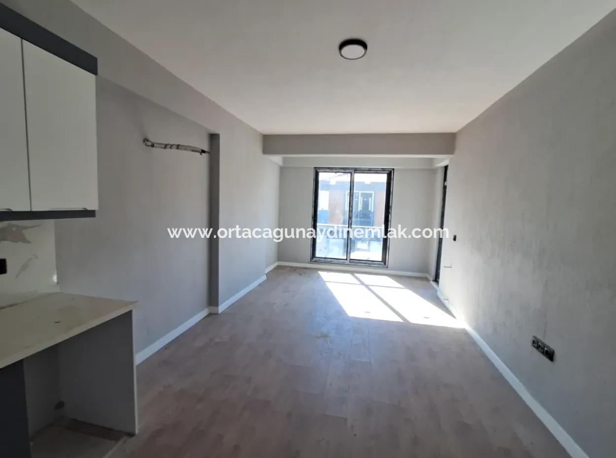 Ortacada Yüzme Havuzlu 2+1 Geniş Satılık Daire