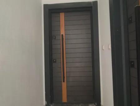Karaburun Mahallesinde 1+1 Havuzlu  Daire