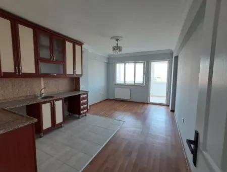 Günaydın Emlak'tan Ortaca Merkezde 2+1 Tadilatlı Satılık Daire