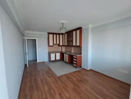Günaydın Emlak'tan Ortaca Merkezde 2+1 Tadilatlı Satılık Daire