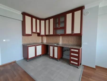Günaydın Emlak'tan Ortaca Merkezde 2+1 Tadilatlı Satılık Daire