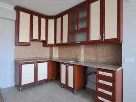 Günaydın Emlak'tan Ortaca Merkezde 2+1 Tadilatlı Satılık Daire
