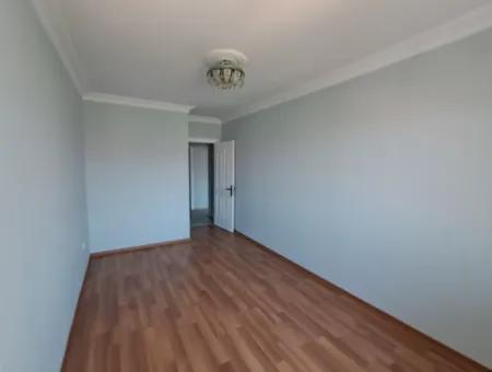 Günaydın Emlak'tan Ortaca Merkezde 2+1 Tadilatlı Satılık Daire