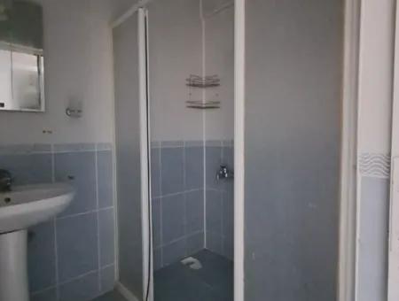 Günaydın Emlak'tan Ortaca Merkezde 2+1 Tadilatlı Satılık Daire